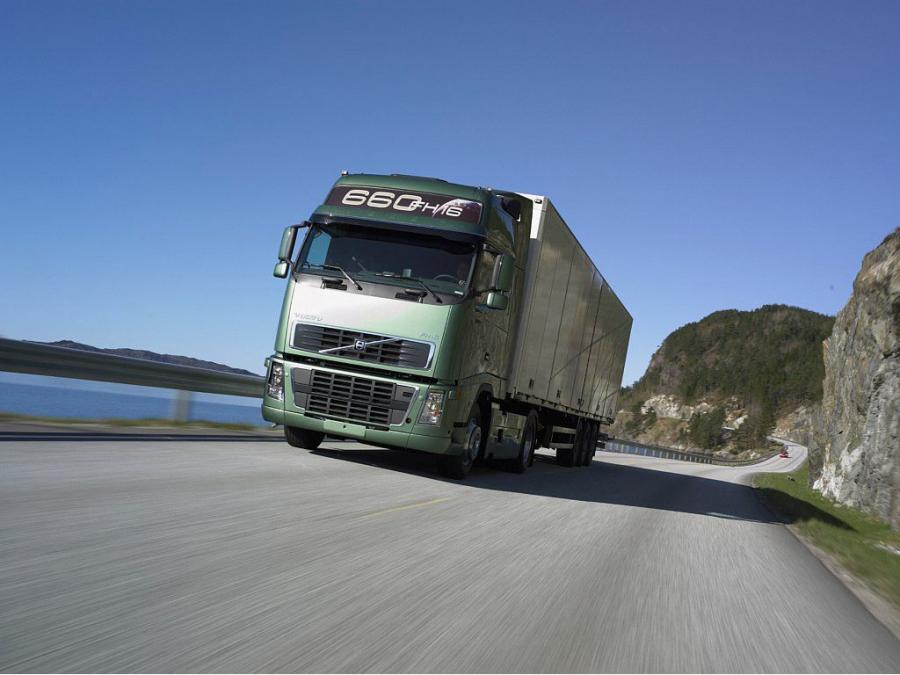 Volvo FH16 4x2 2003 года  (фото 2 из 15)